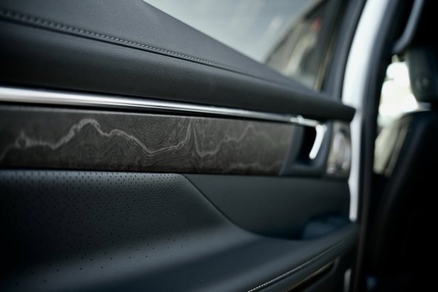 Used 2025 Buick Enclave Avenir w/ Super Cruise Package image 38