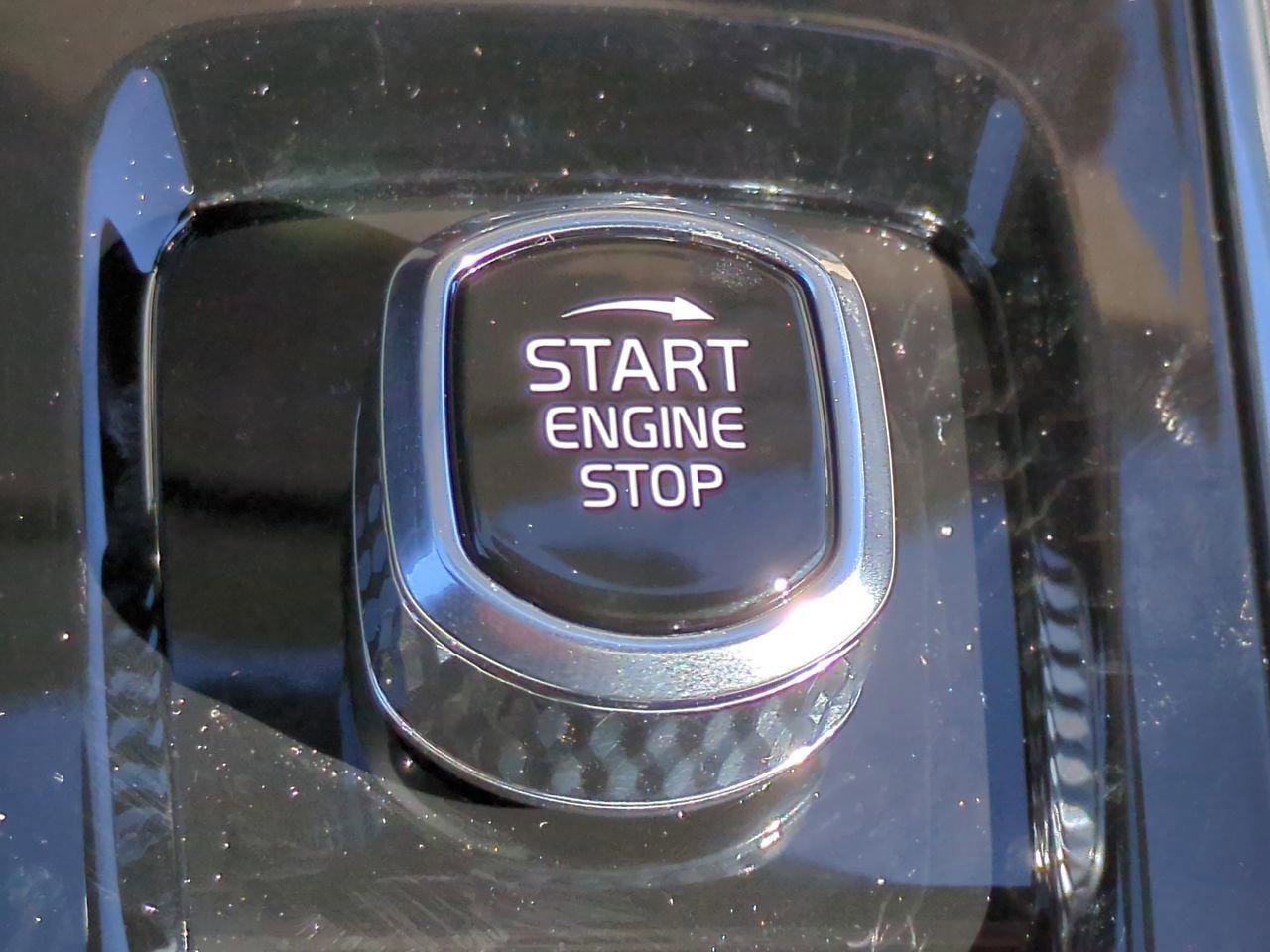 New 2026 Volvo XC60 T8 Plus image 25