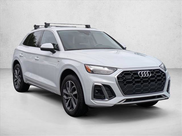 Used 2023 Audi Q5 2.0T Premium w/ Convenience Package AWD/4WD image 3