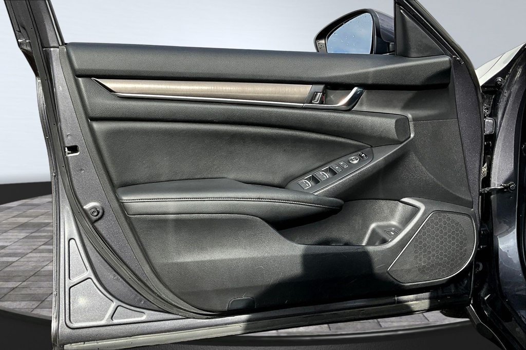 Used 2019 Honda Accord LX image 19