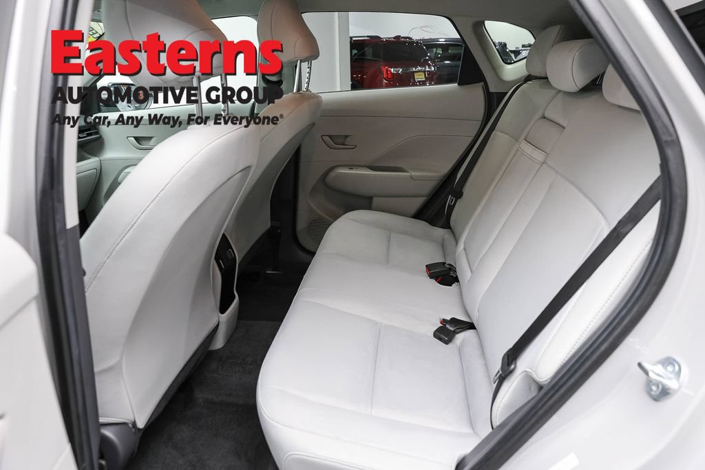 Used 2025 Hyundai Kona SEL FWD image 20