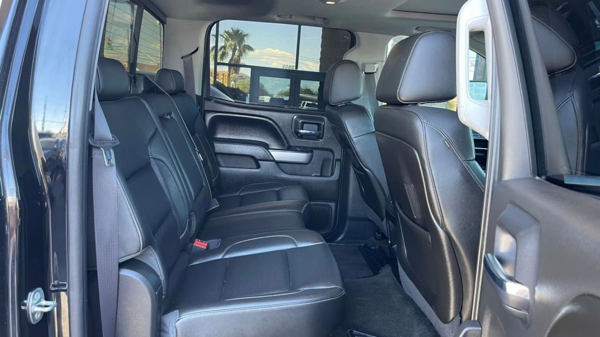 Used 2015 Chevrolet Silverado 2500 LTZ w/ Duramax Plus Package AWD/4WD image 55