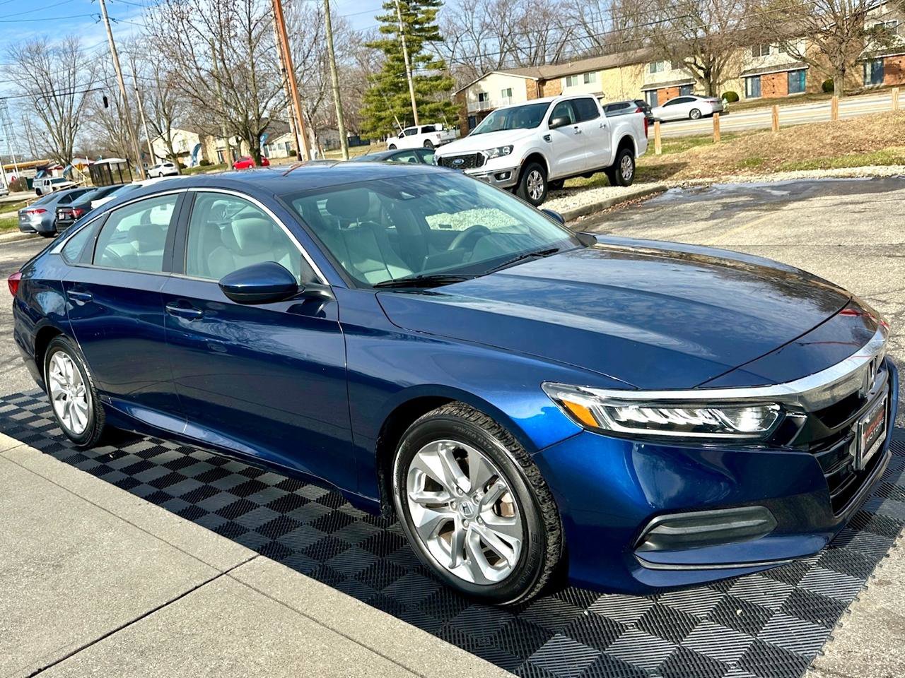 Used 2019 Honda Accord LX image 2