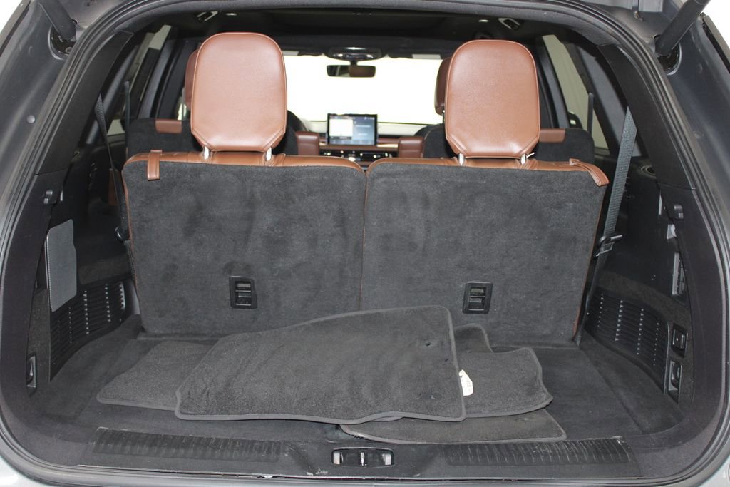 Used 2022 Lincoln Aviator Reserve w/ Equipment Group 201A AWD/4WD image 14