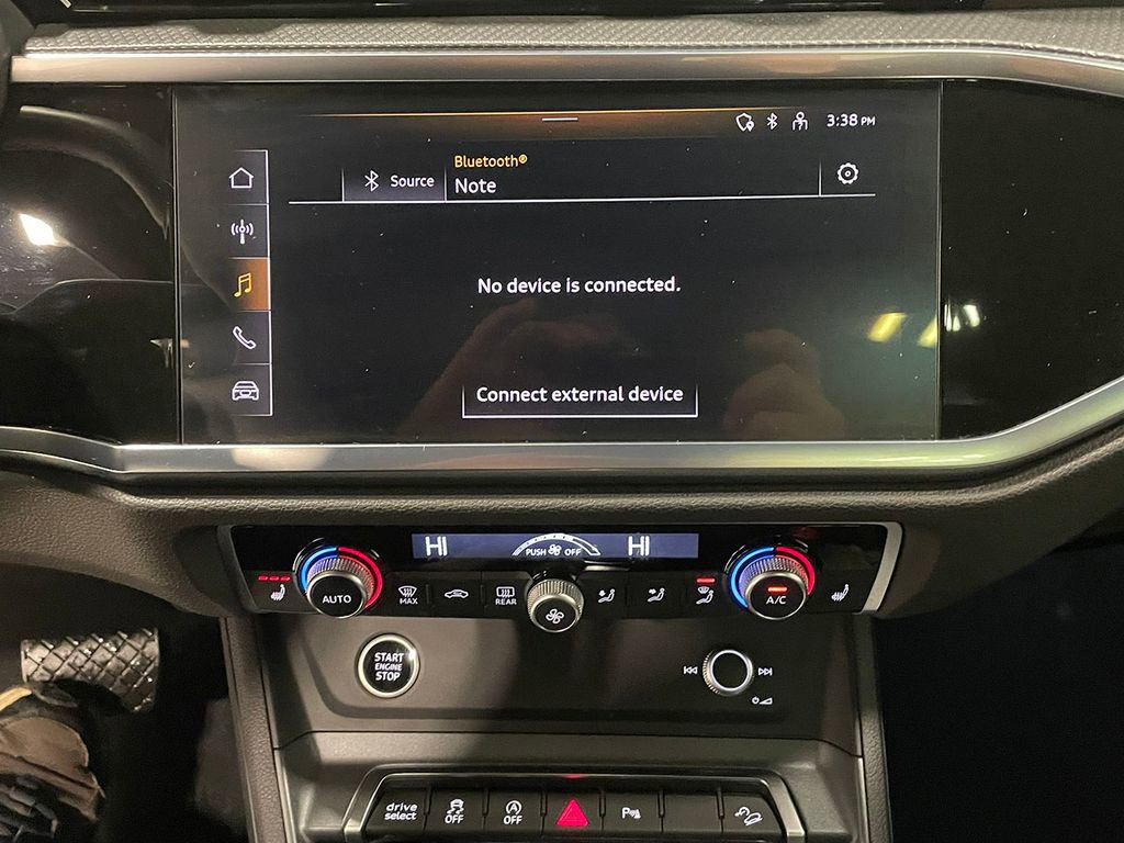 Used 2025 Audi Q3 2.0T Premium w/ Convenience Package image 30