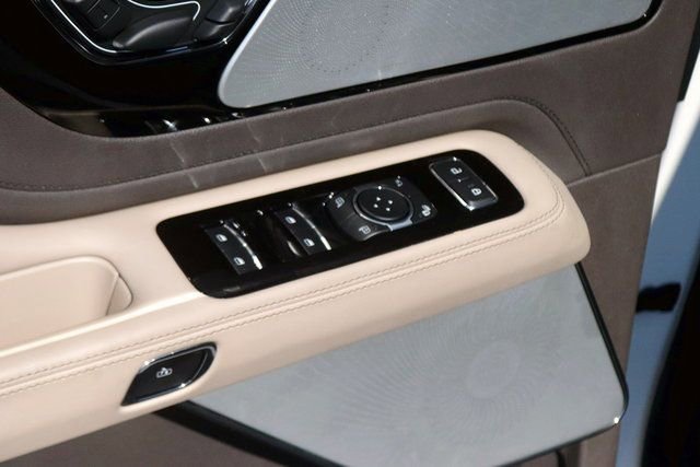 Used 2022 Lincoln Aviator Reserve w/ Equipment Group 201A image 11