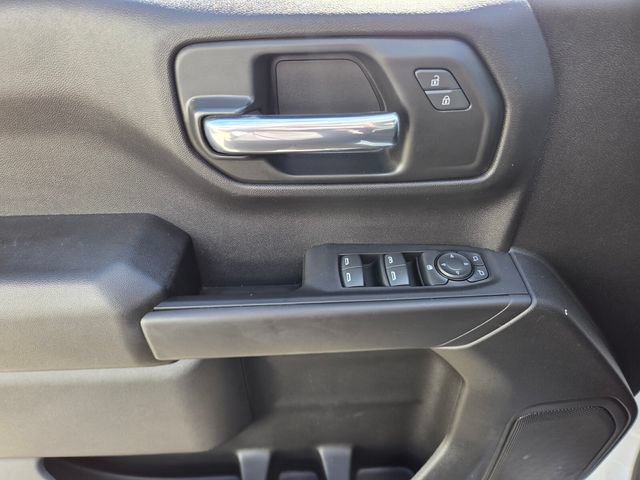 Certified 2025 Chevrolet Silverado 1500 Custom w/ Turbomax Blackout Package AWD/4WD image 17