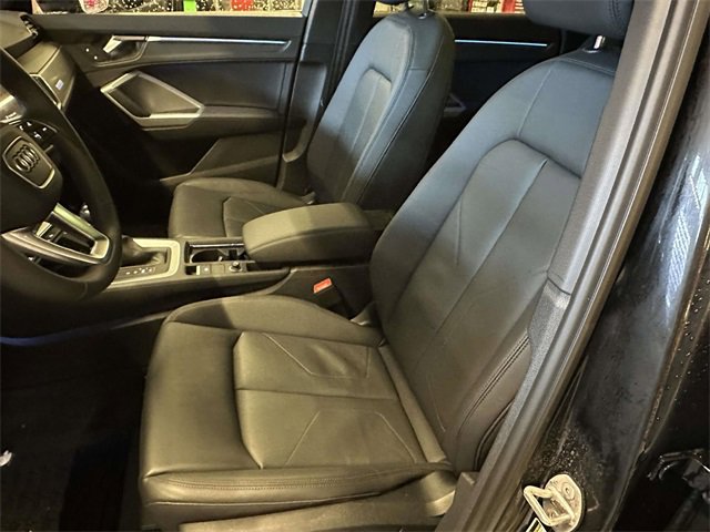 Certified 2025 Audi Q3 2.0T Premium Plus w/ Premium Plus Package image 22