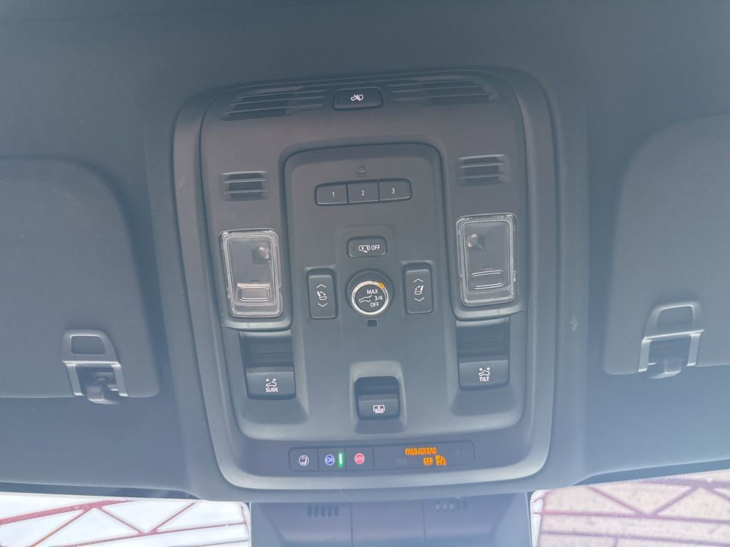 Used 2021 Cadillac Escalade ESV Premium Luxury w/ Driver Assist Tech Package image 27