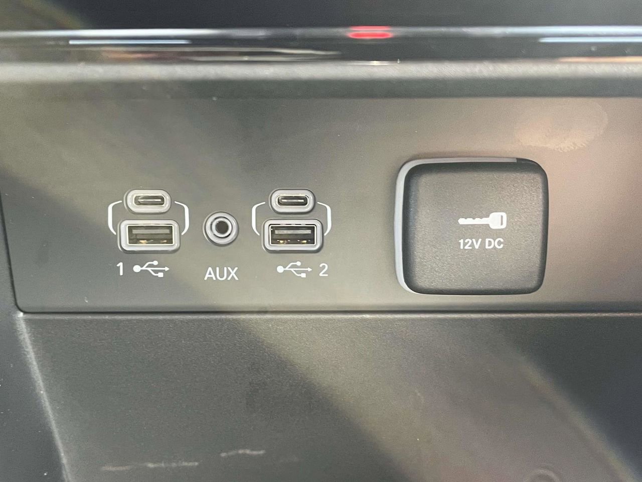 New 2025 Jeep Grand Cherokee L Limited w/ Black Appearance Package image 22