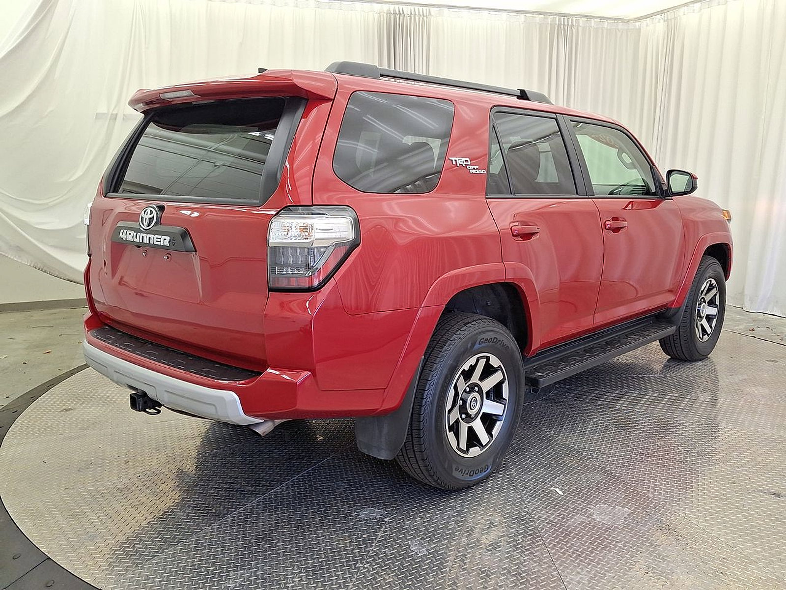 Certified 2024 Toyota 4Runner TRD Off-Road AWD/4WD image 25