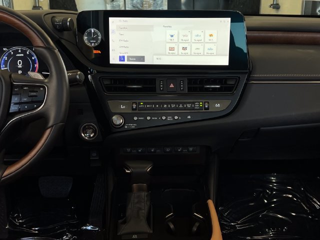 Used 2023 Lexus ES 350 w/ Accessory Package (Z1) FWD image 38