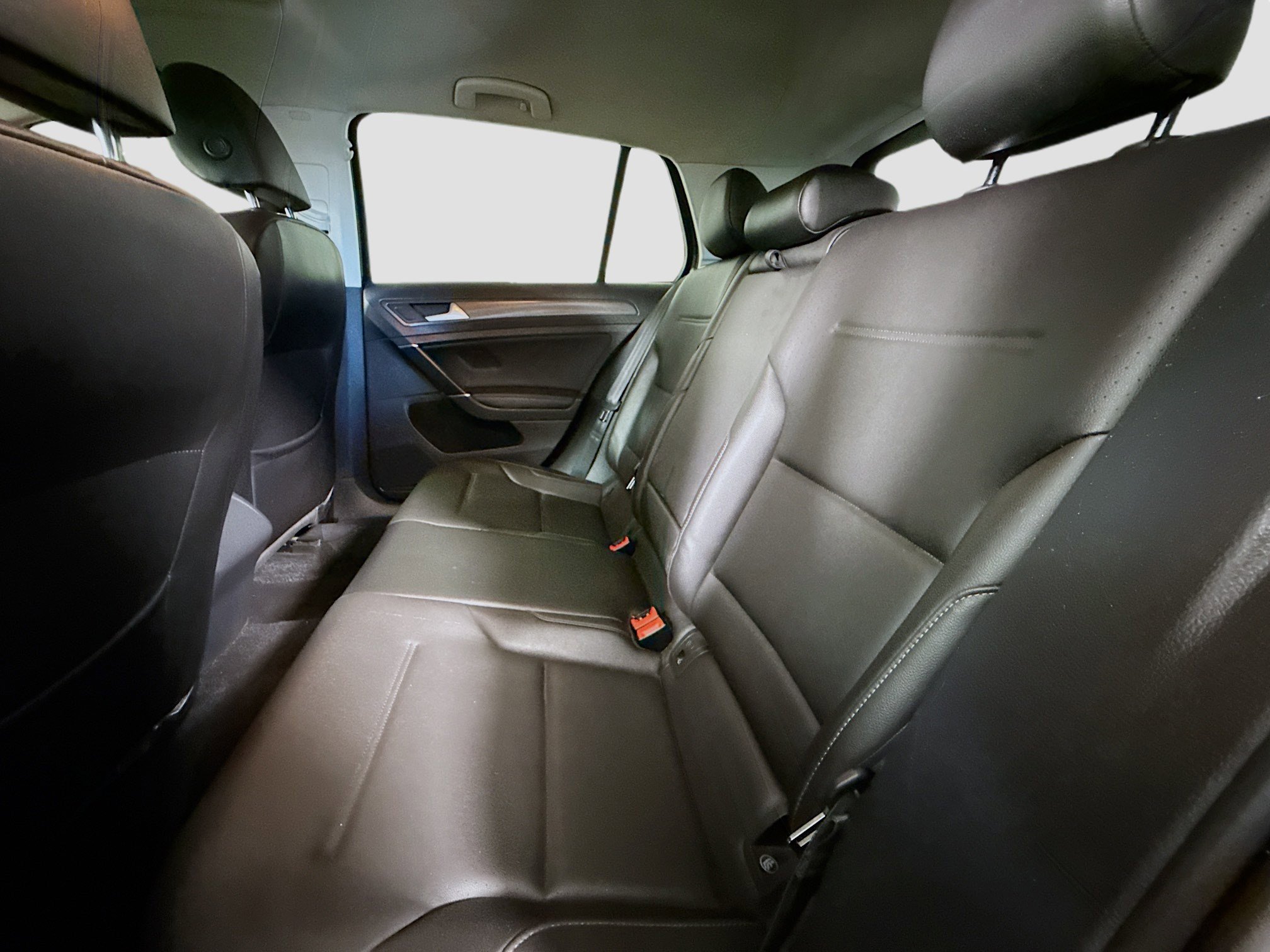 Used 2020 Volkswagen Golf 4-Door image 25