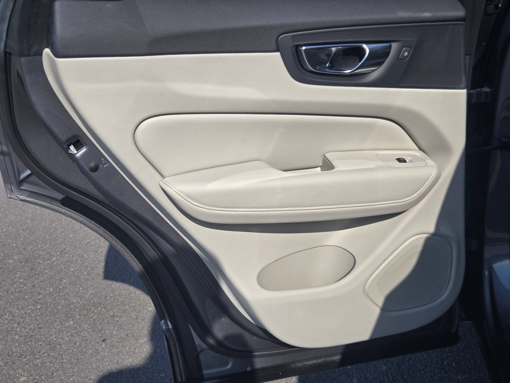 Used 2021 Volvo XC60 T5 Inscription w/ Protection Package Premier FWD image 34