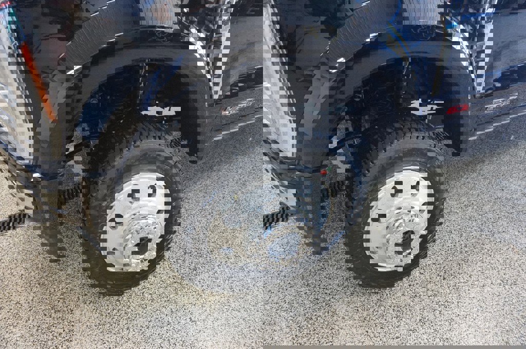 New 2026 Ford F450 Platinum w/ Platinum Plus Package AWD/4WD image 2