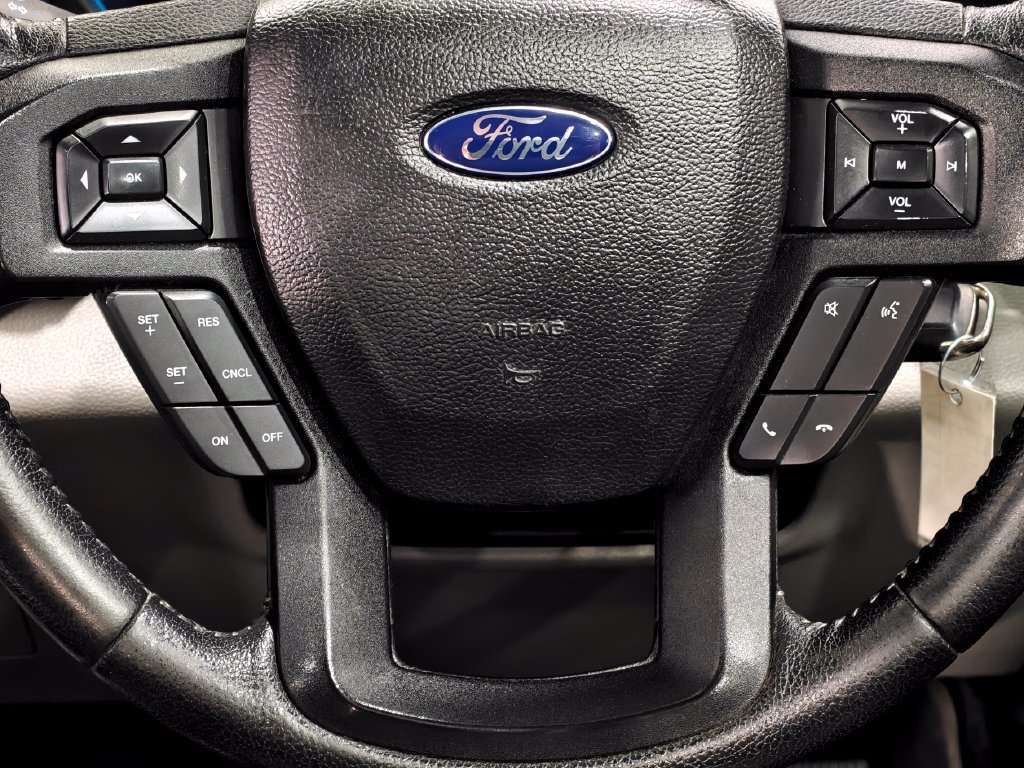 Used 2015 Ford F150 XLT w/ Equipment Group 302A Luxury AWD/4WD image 5