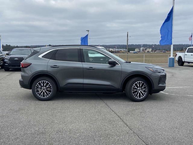 New 2025 Ford Escape SE w/ PHEV Premium Package FWD image 2