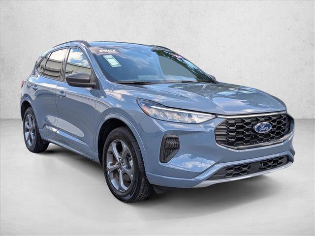 Certified 2024 Ford Escape ST-Line w/ Tech Pack #1 AWD/4WD image 3