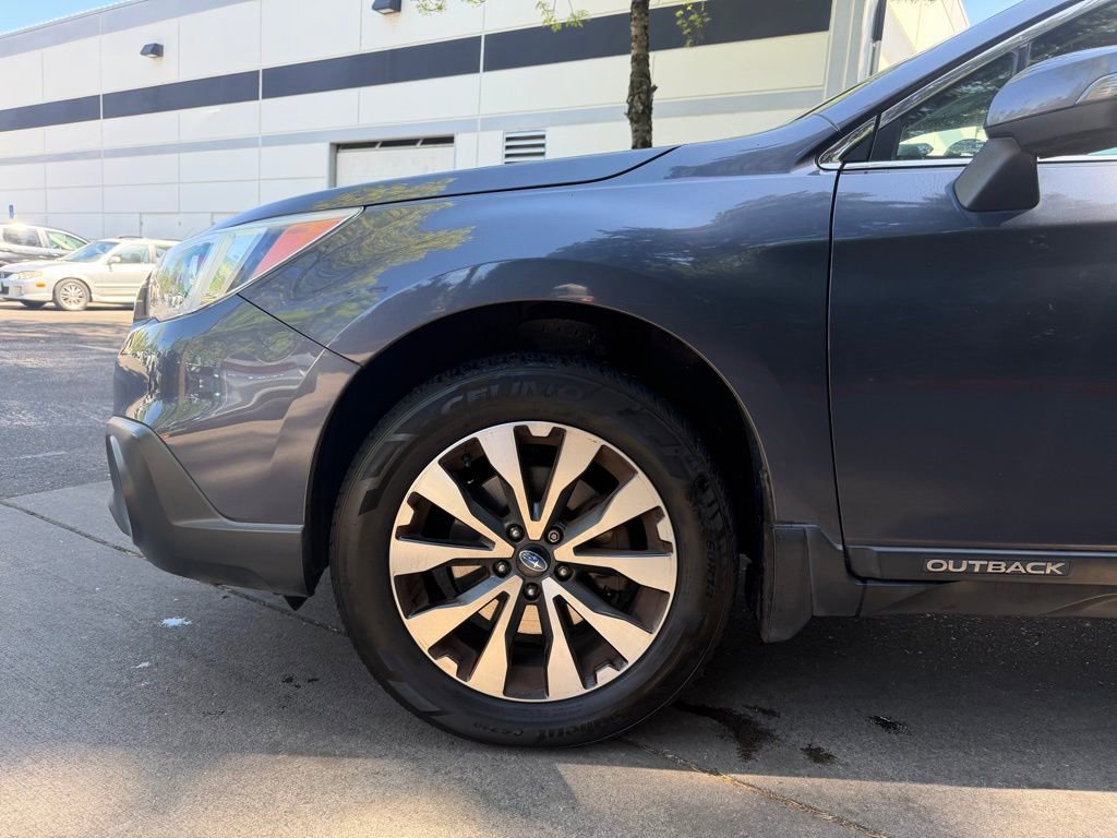 Used 2015 Subaru Outback 2.5i Limited AWD/4WD image 8