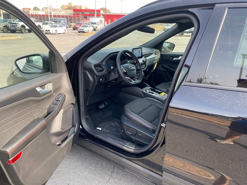 New 2026 Ford Escape ST-Line image 10