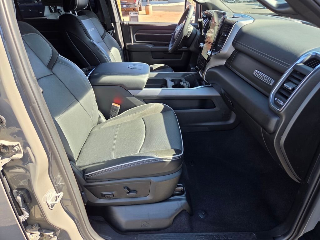 Used 2025 RAM 2500 Laramie AWD/4WD image 20