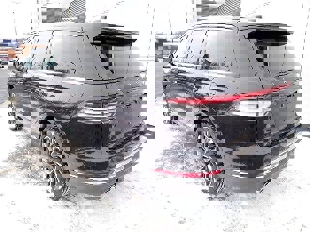 New 2025 Lincoln Aviator Reserve w/ Equipment Group 201A image 3