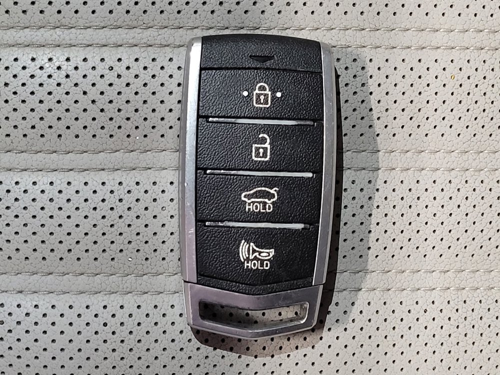 Used 2020 Genesis G70 3.3T image 32