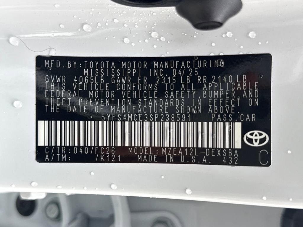 Used 2025 Toyota Corolla SE image 30