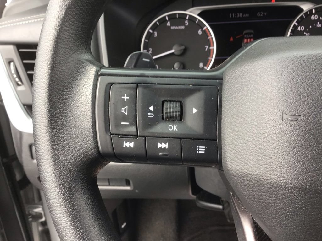 Used 2025 Nissan Rogue S FWD image 16
