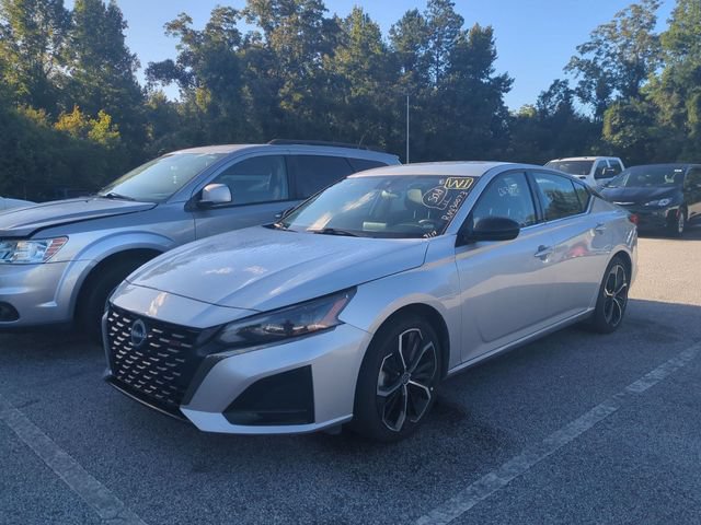 Used 2024 Nissan Altima 2.5 SR FWD image 4