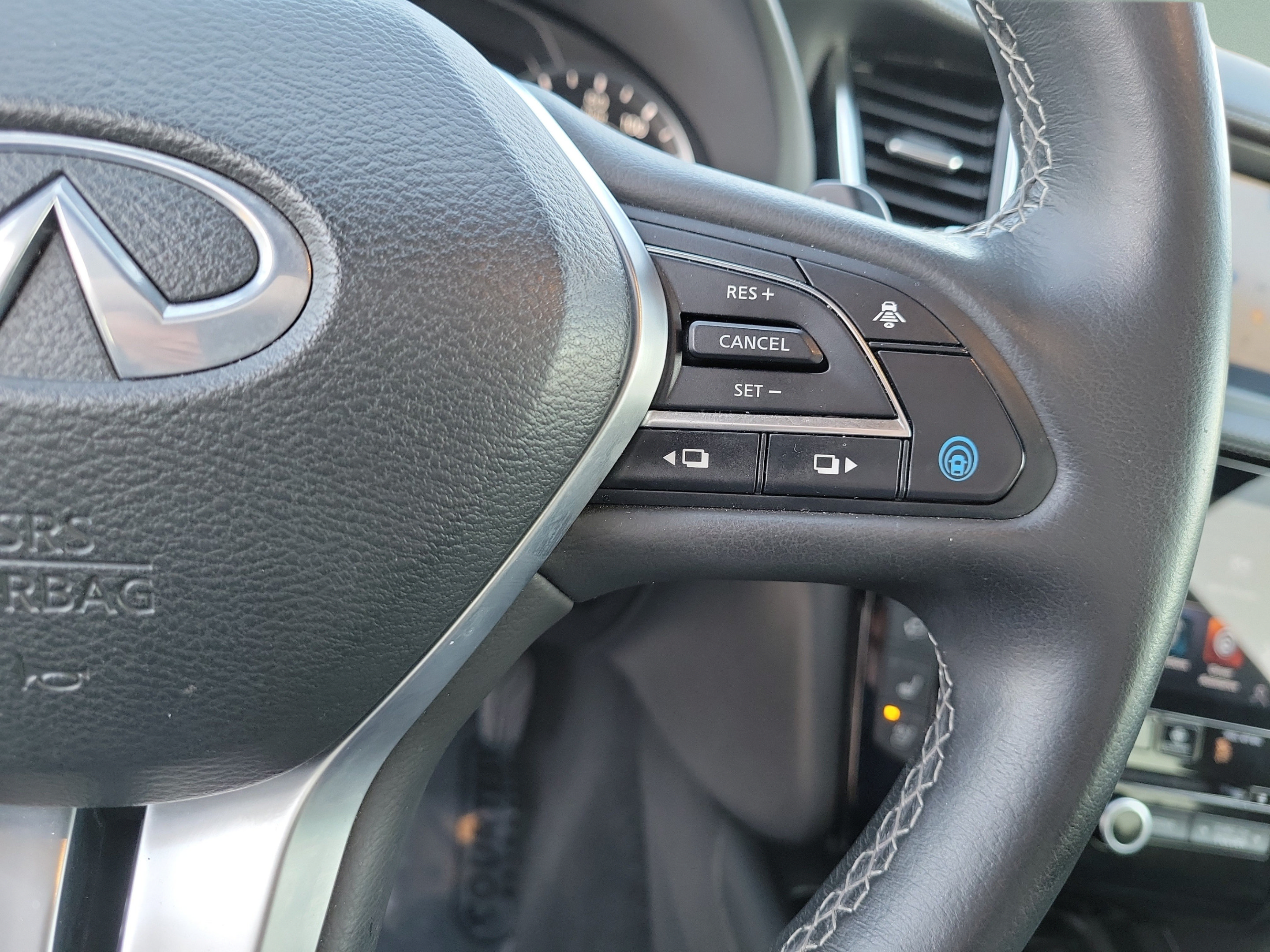 Used 2023 INFINITI QX55 Essential AWD/4WD image 24