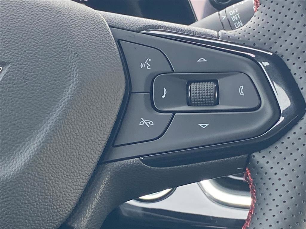 New 2026 Chevrolet Trax RS w/ Sunroof Package image 10