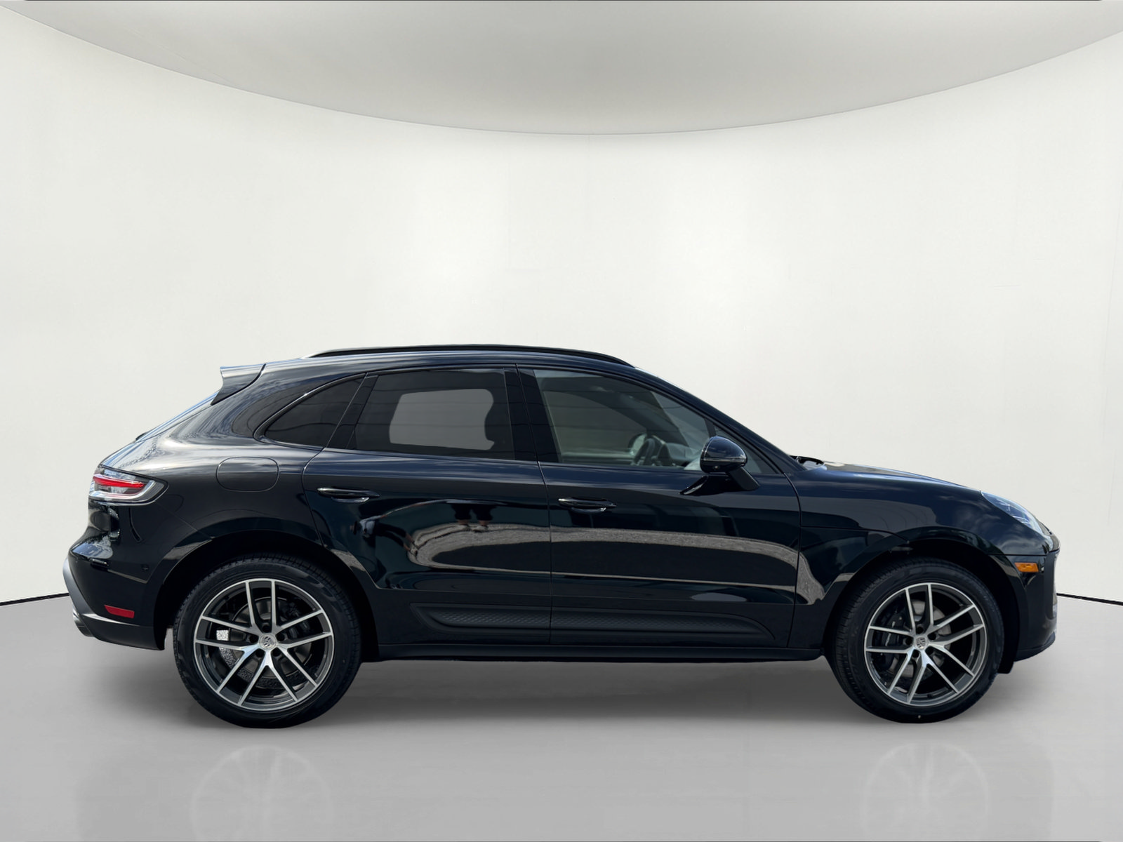 New 2026 Porsche Macan AWD/4WD image 7