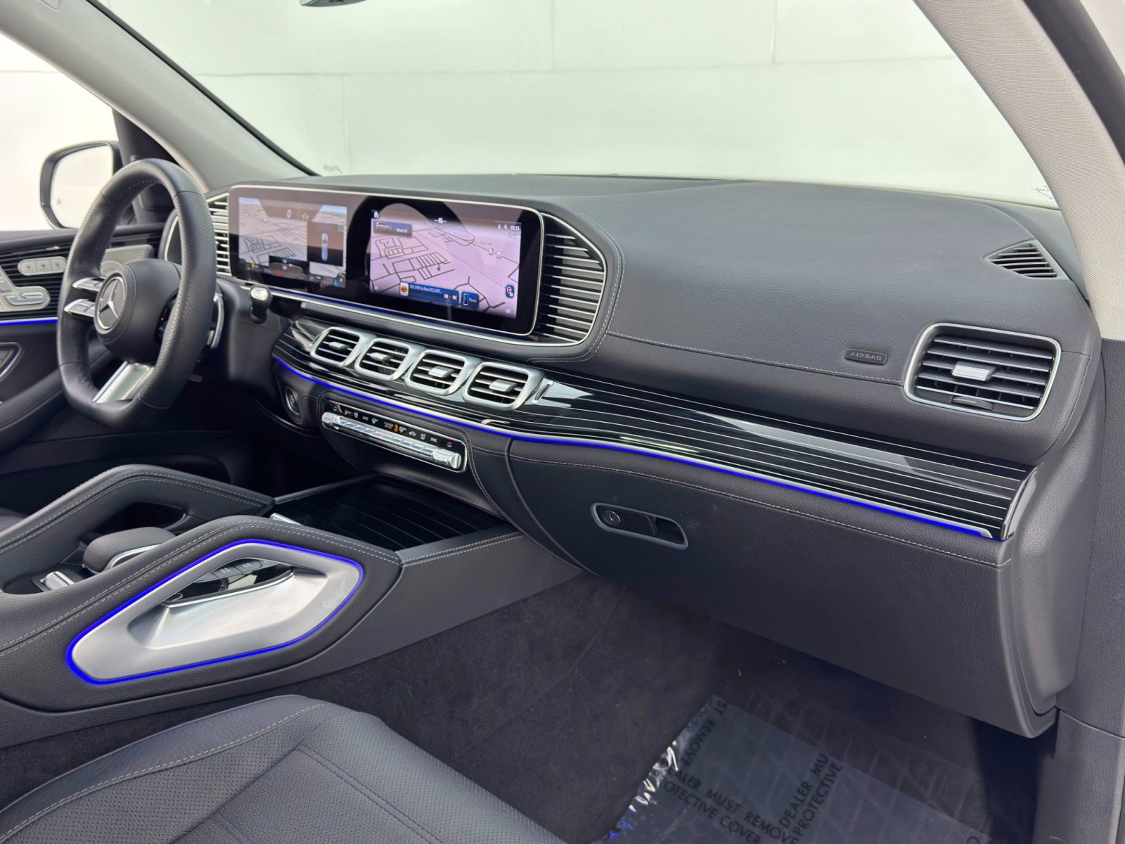 Used 2024 Mercedes-Benz GLS 580 4MATIC image 15