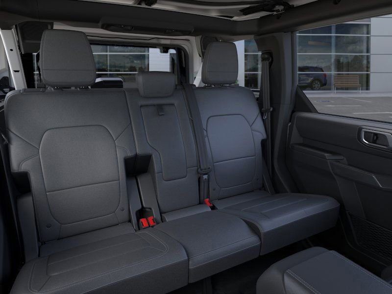 New 2026 Ford Bronco Outer Banks w/ Sasquatch Package image 11