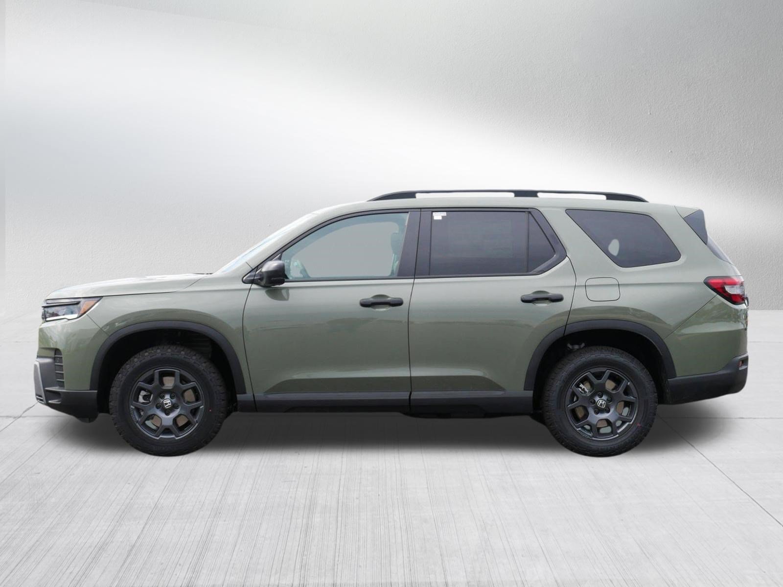 New 2026 Honda Pilot TrailSport image 4