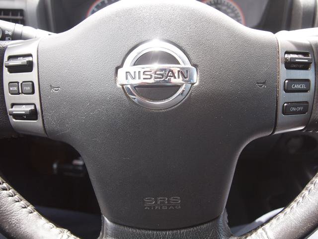 Used 2011 Nissan Titan S AWD/4WD image 9