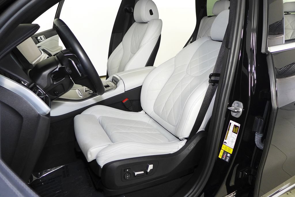 Used 2023 BMW X5 sDrive40i w/ Parking Assistance Package RWD image 22