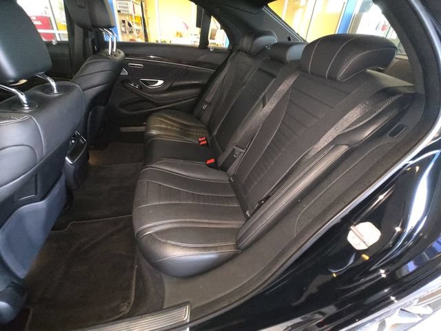 Used 2020 Mercedes-Benz S 560 4MATIC Sedan image 23