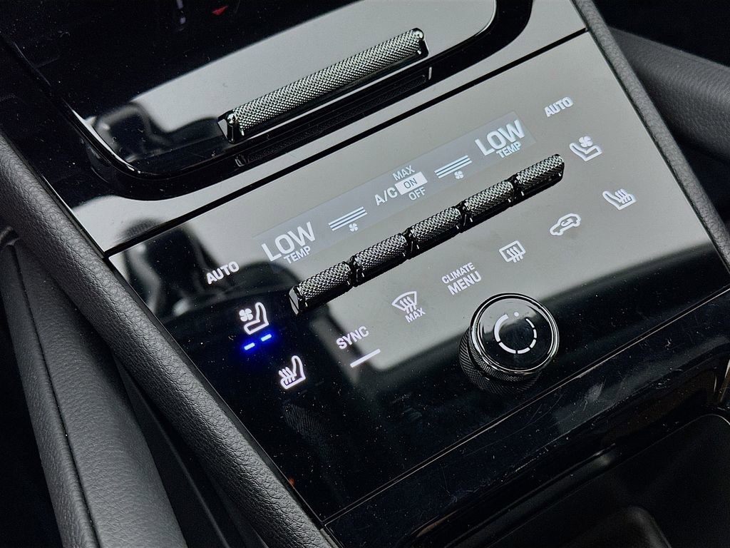 New 2025 Porsche Cayenne E-Hybrid Coupe image 18