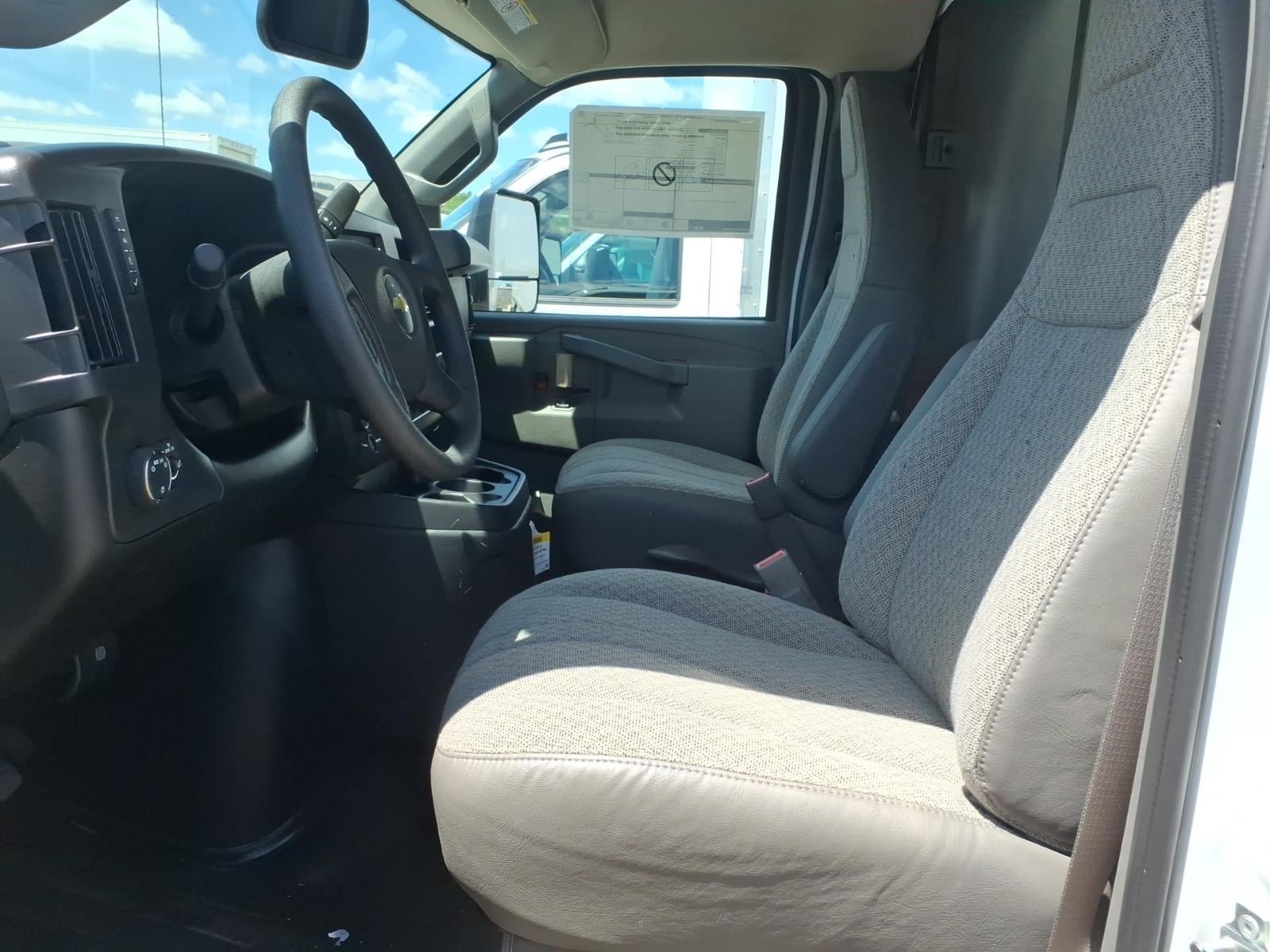 New 2026 Chevrolet Express 4500 w/ Power Convenience Package RWD image 7