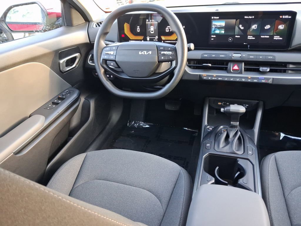 Used 2025 Kia K4 LXS image 10