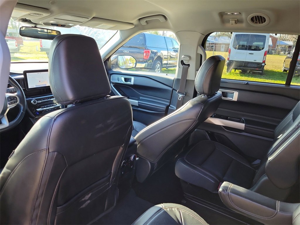 Used 2023 Ford Explorer Limited w/ Equipment Group 301A image 31