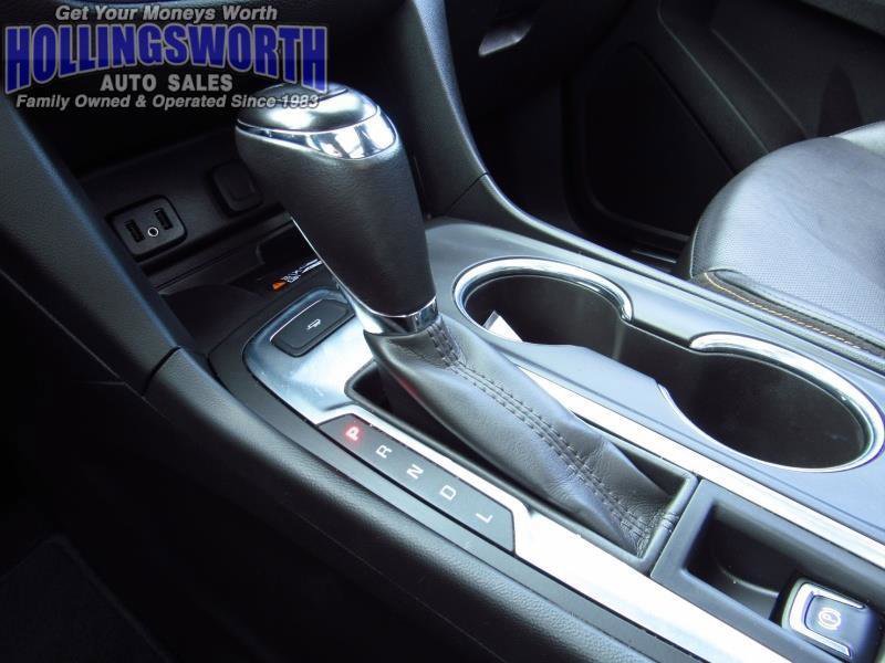 Used 2018 Chevrolet Equinox Premier FWD image 17