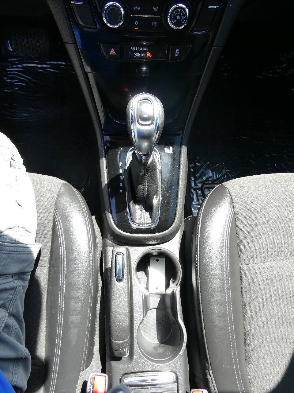 Used 2020 Buick Encore Preferred w/ Safety Package FWD image 21