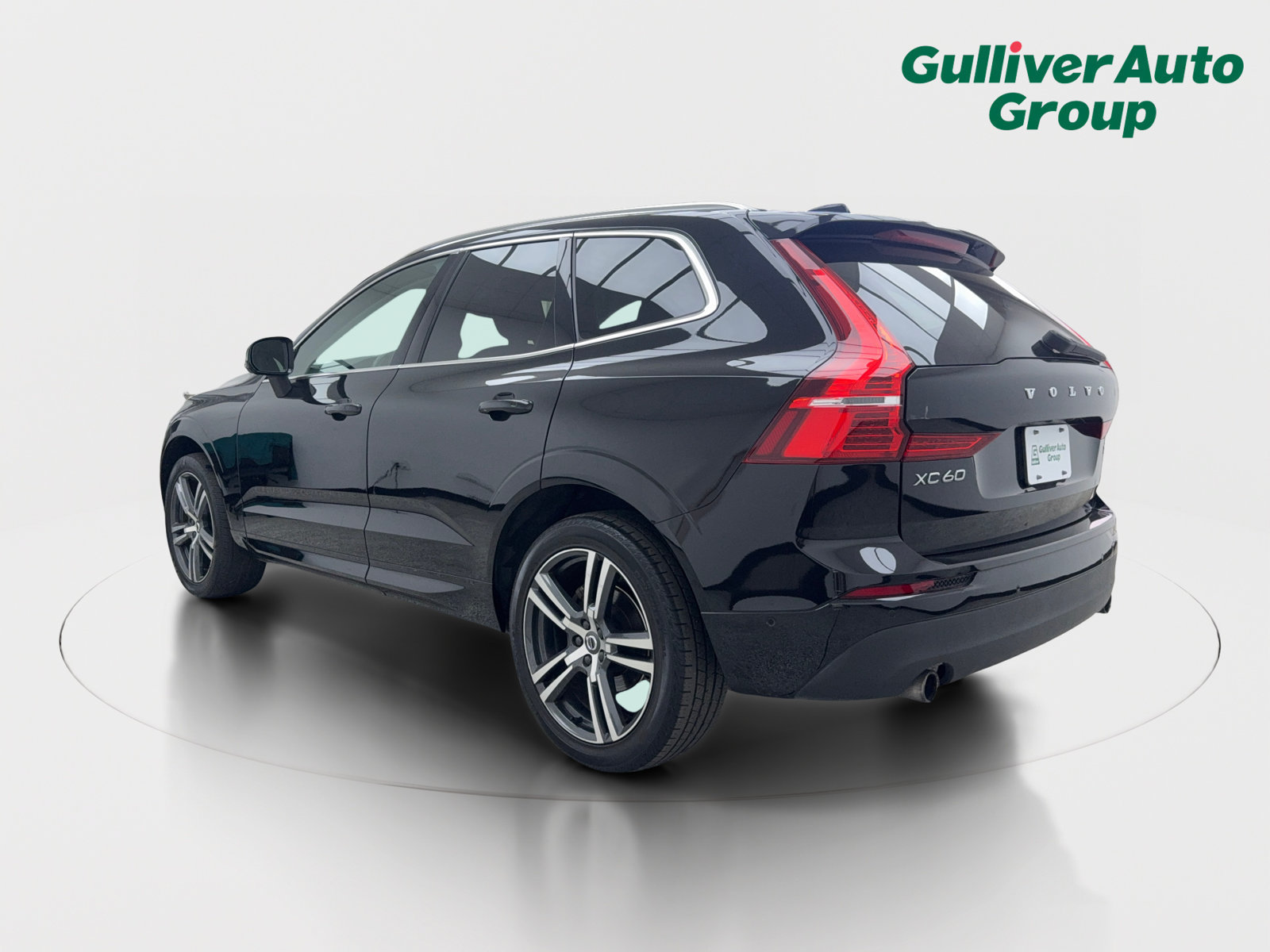 Used 2019 Volvo XC60 T5 Momentum w/ Multimedia Package FWD image 4