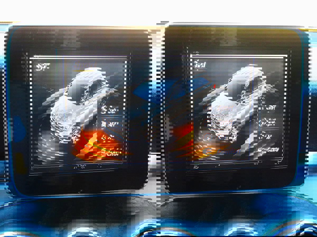 Used 2017 Mercedes-Benz GLC 300 image 28