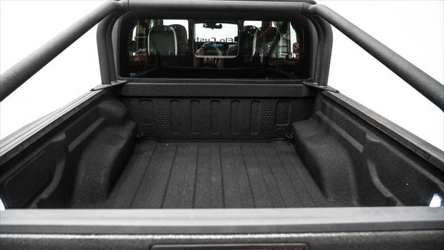 Used 2025 Jeep Gladiator Sport image 12