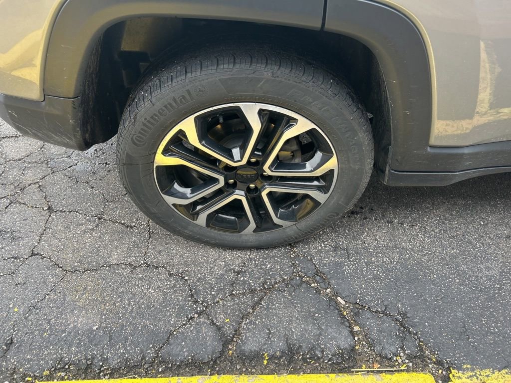 Used 2022 Jeep Compass Limited w/ Sun and Sound Group image 36