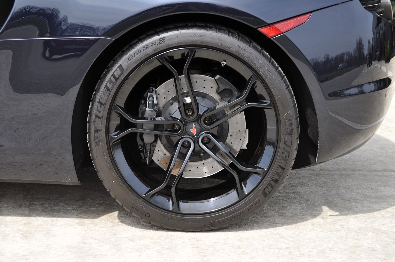 Used 2012 McLaren MP4-12C Coupe image 11